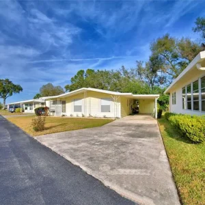 150 Holiday Ln, Auburndale, FL 33823