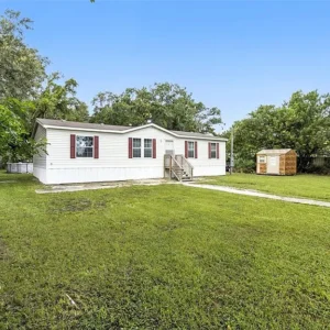 41 Norman Ln, Auburndale, FL 33823