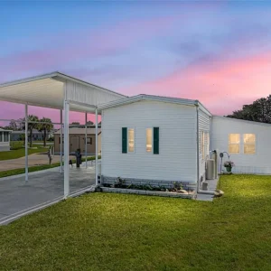 8925 Southshore Ct, Polk City, FL 33868