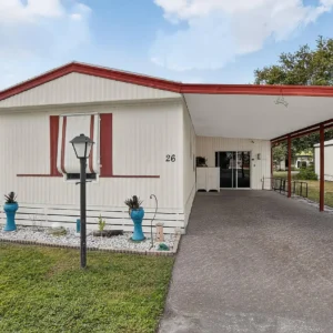 26 Leisure Dr, Auburndale, FL 33823