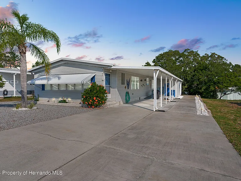 9183 Salisbury Dr, Brooksville, FL 34613