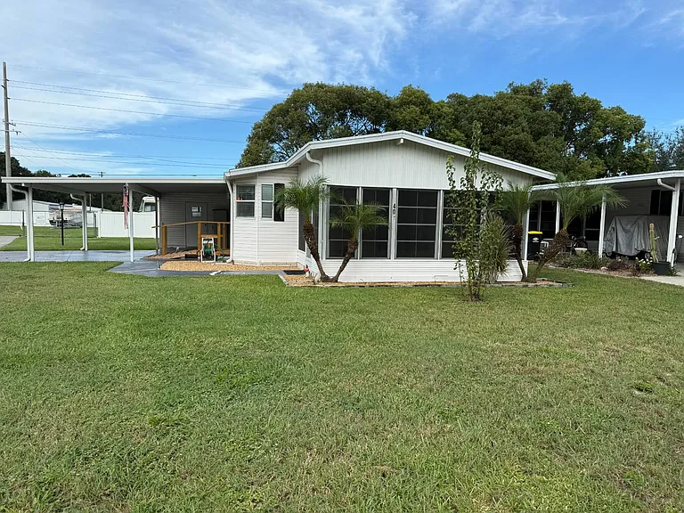 403 Liberty Dr, Auburndale, FL 33823