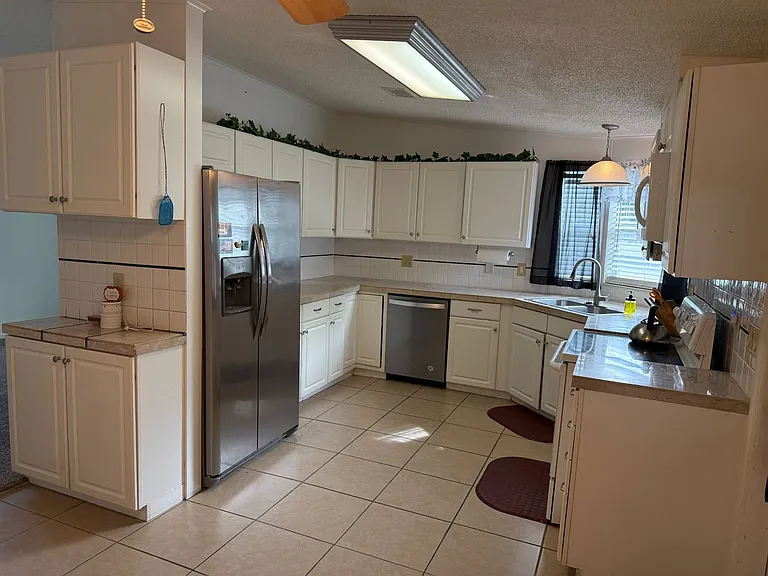 403 Liberty Dr, Auburndale, FL 33823 - Image 4